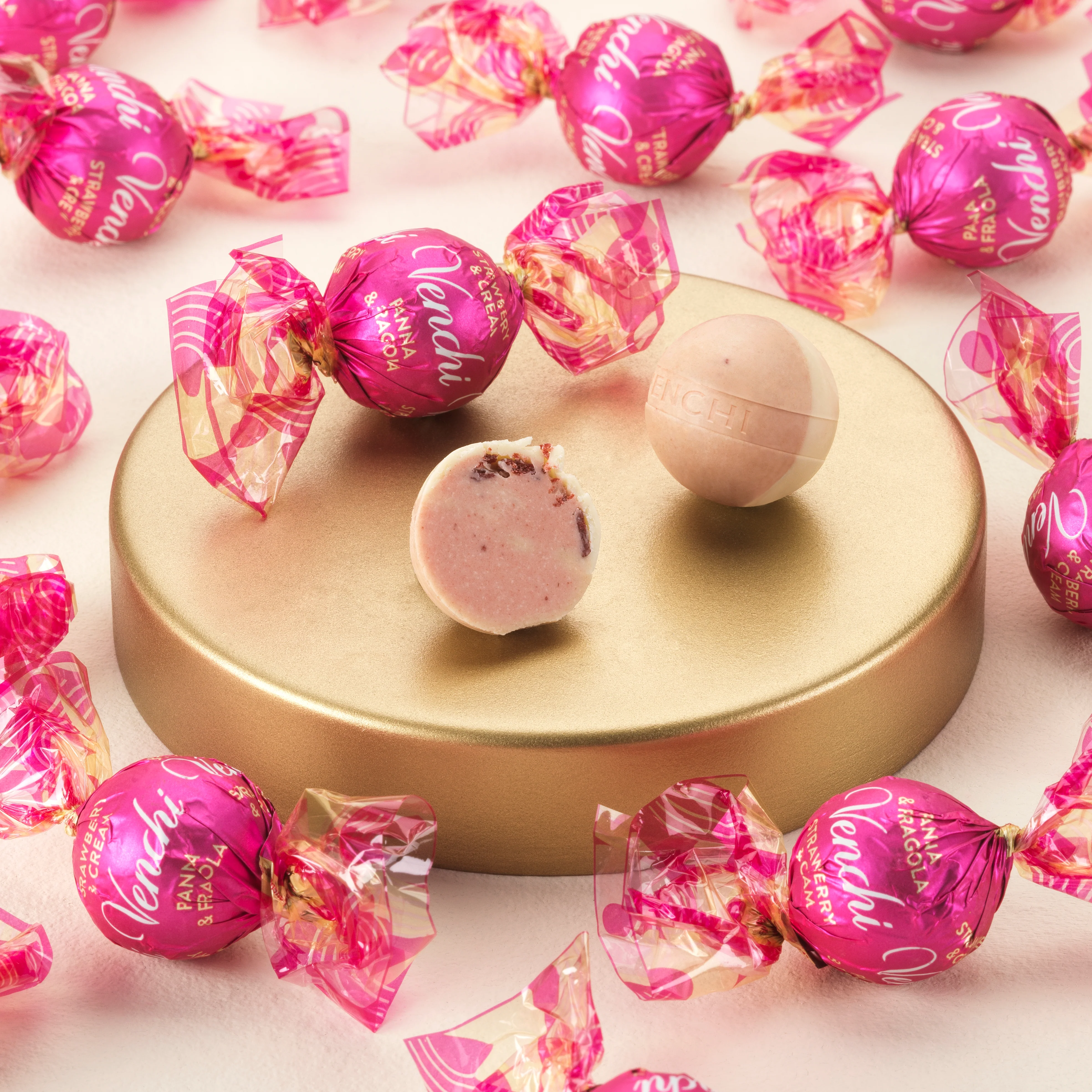 Strawberry & Cream Chocomousse (7 pcs/100g)